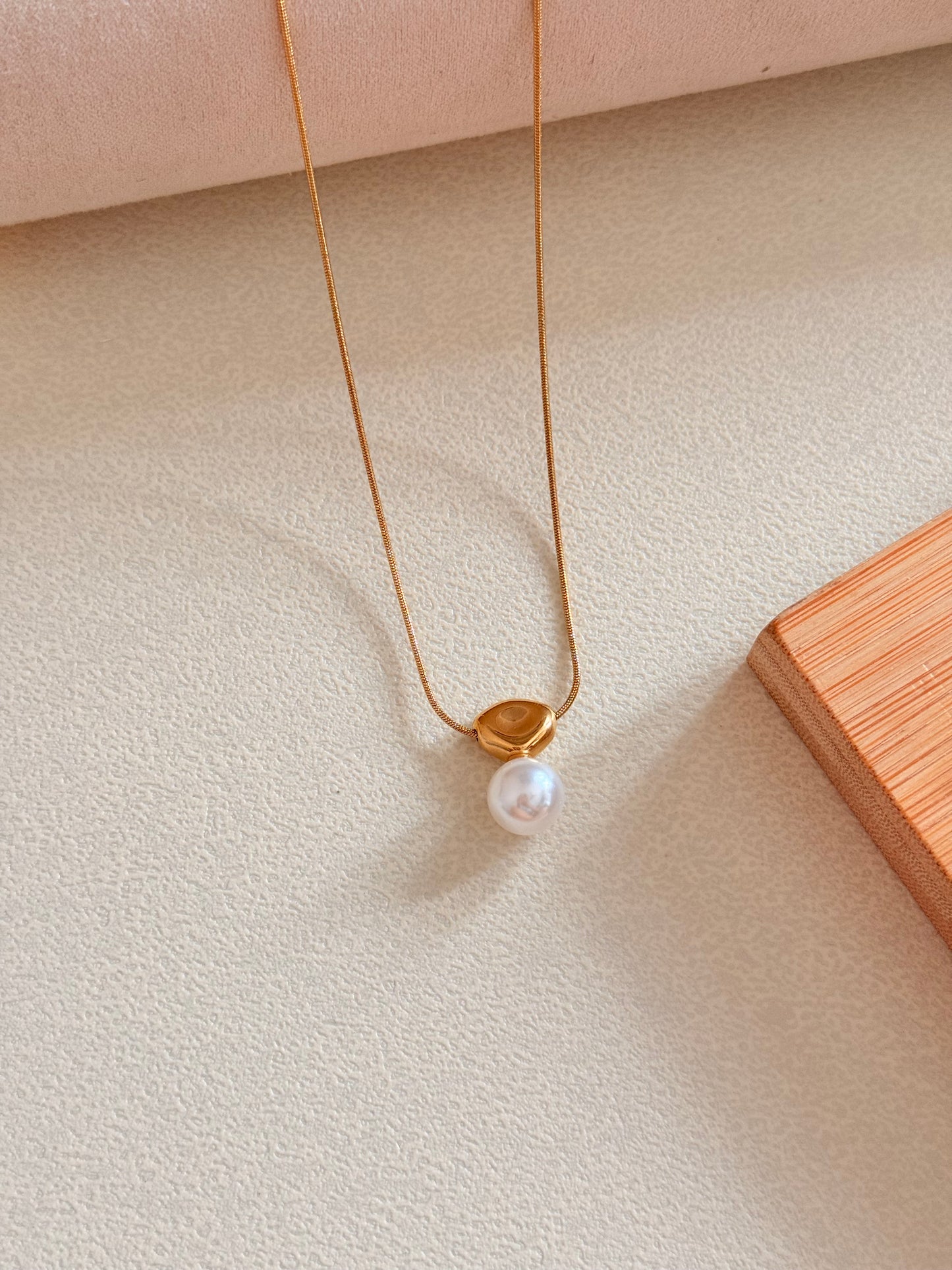 Timeless pearl Necklace