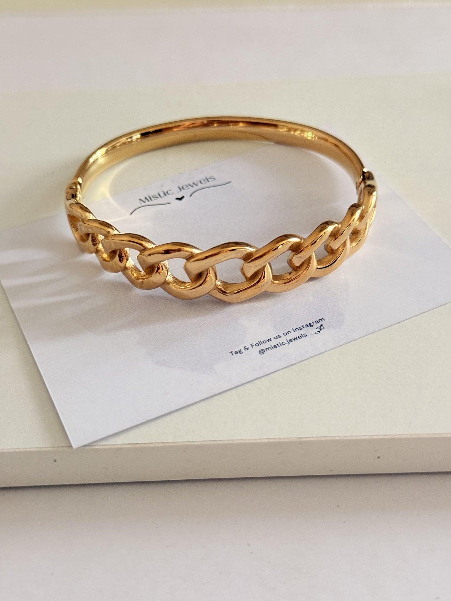 Loop Noir Kada bracelet