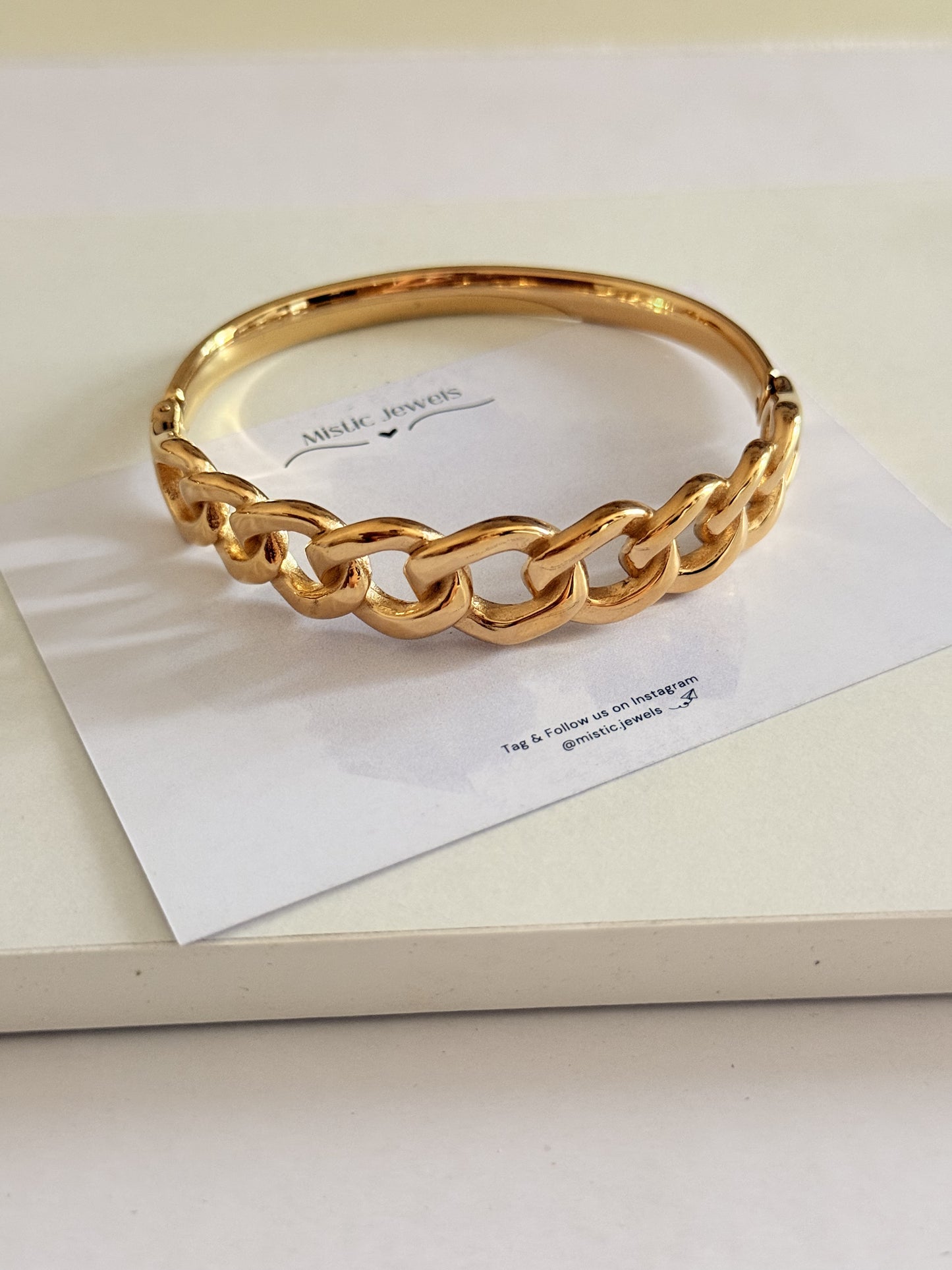 Loop Noir Kada bracelet