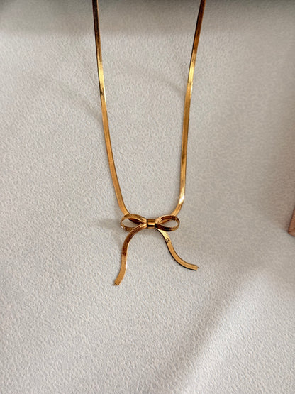 Snake Bow Necklace
