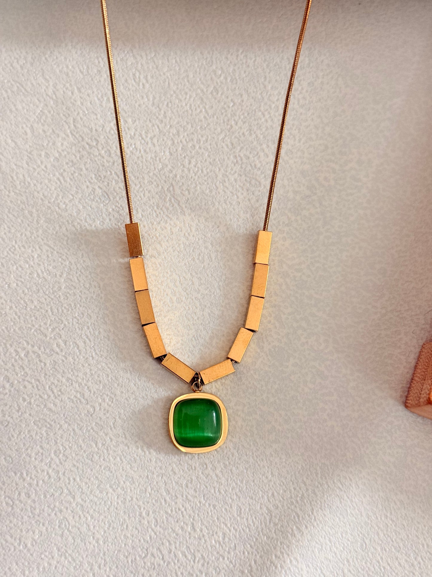 Emerald Glite Necklace
