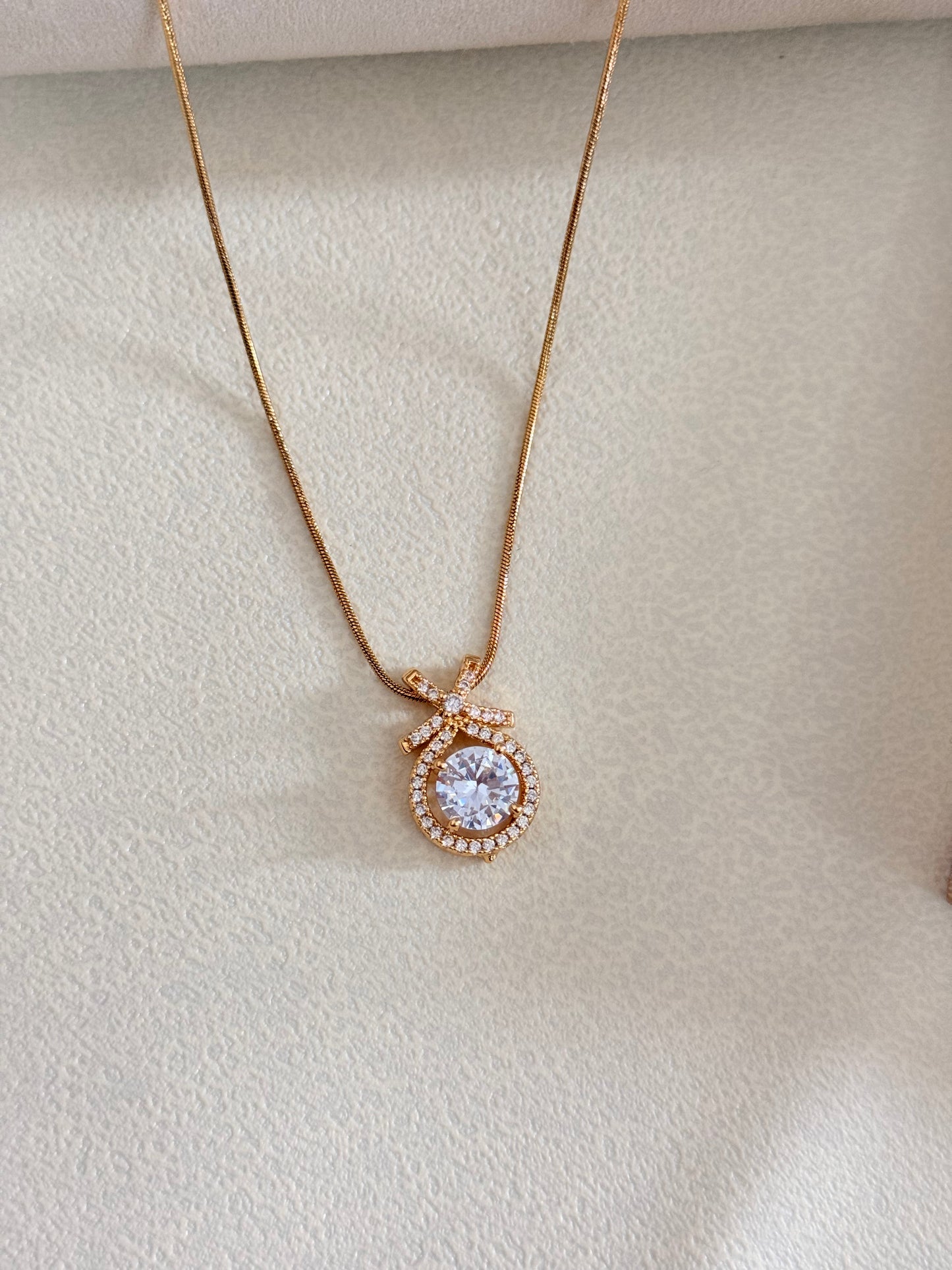 Aurora Bow Necklace