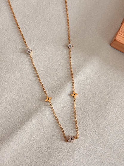 Diamond  flower Necklace