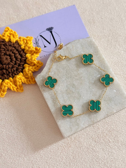 Green clover bracelet