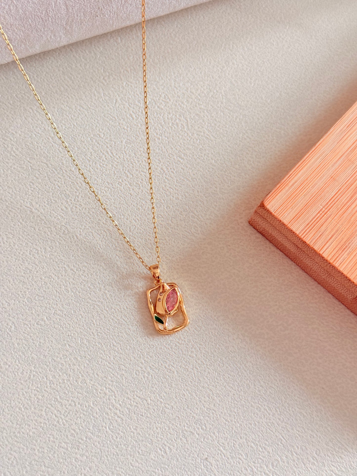 Rosy bloom Pendant