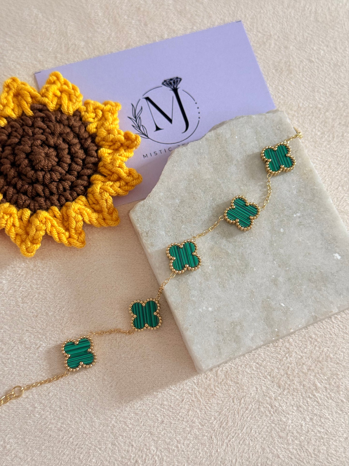 Green clover bracelet