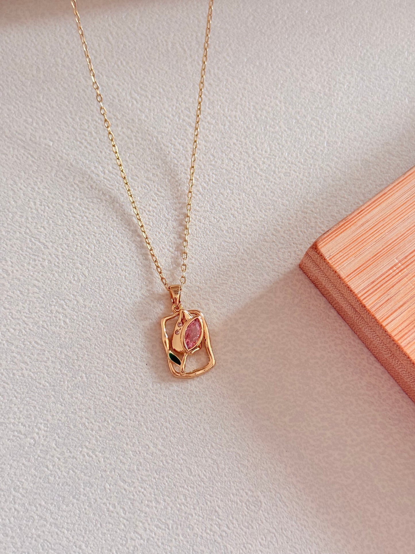 Rosy bloom Pendant