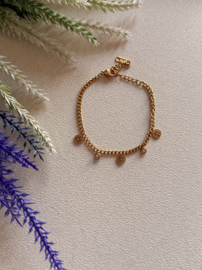 Zircon minimalist bracelet