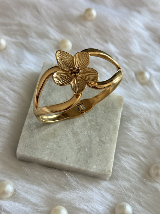 Blooming bracelets