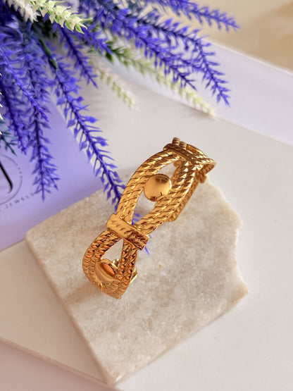 Twisted Fate Bracelet