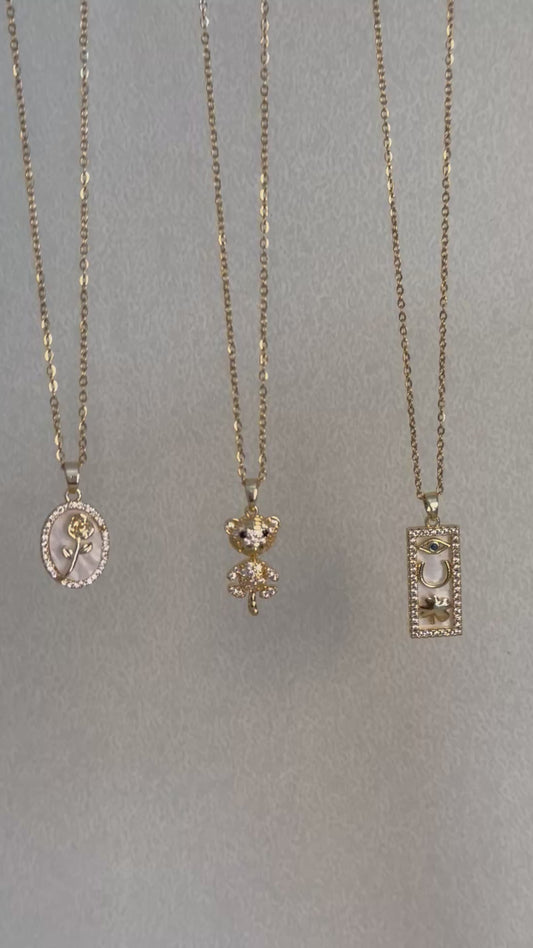 Dreamy Pendant Necklace